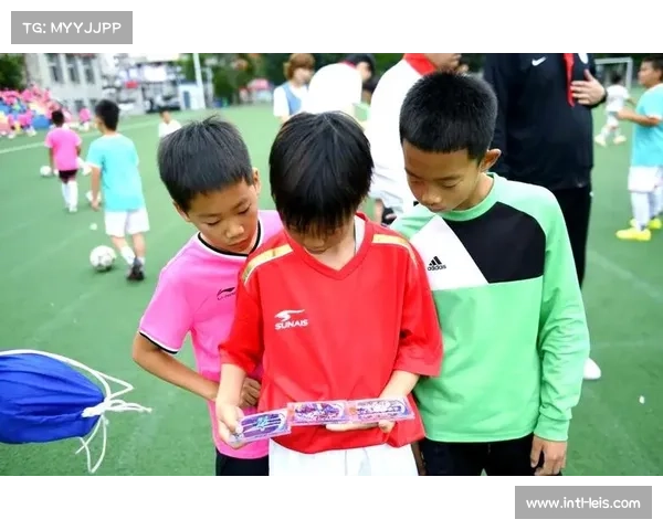 中超球星积极参与校园公益活动，助力社区发展